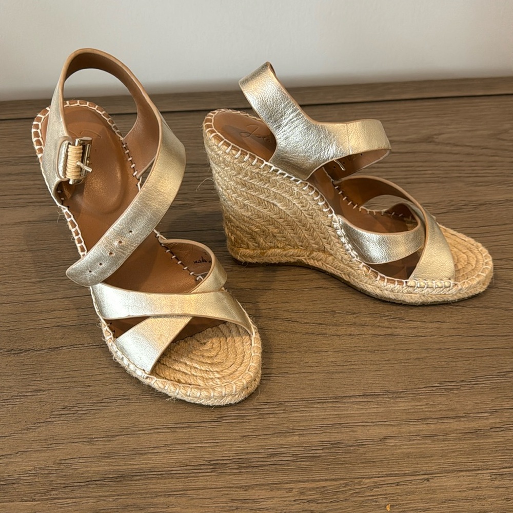 Joie gold espadrille